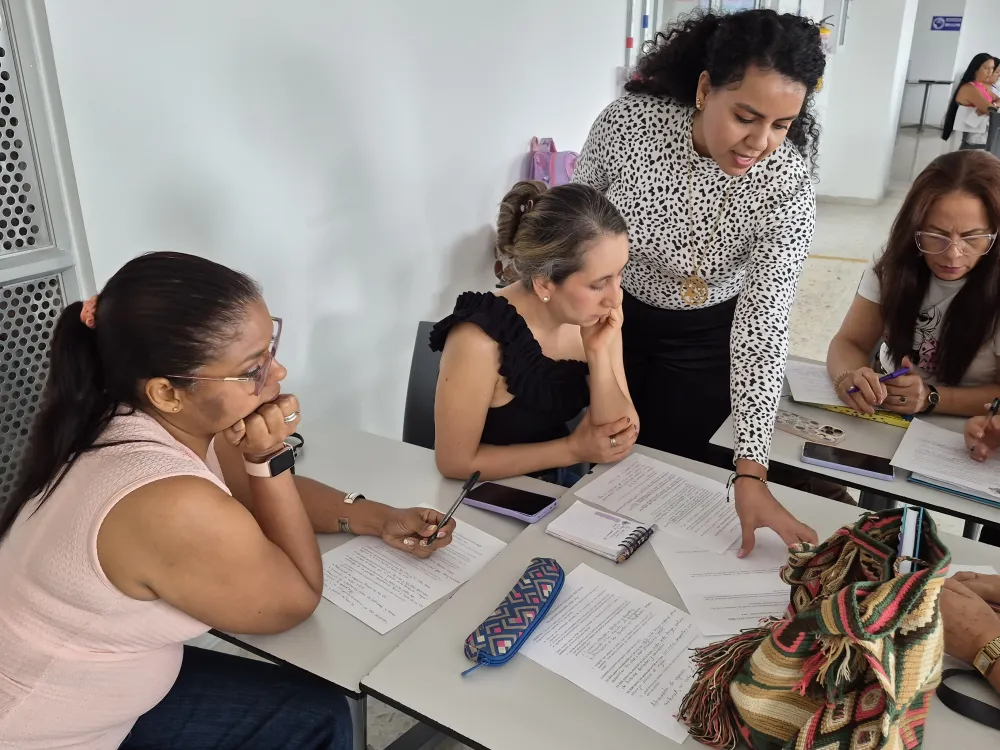 Foto 10 de Taller con tutores del Programa Todos a Aprender · Aprendizajes, visión 2036 y cambios necesarios